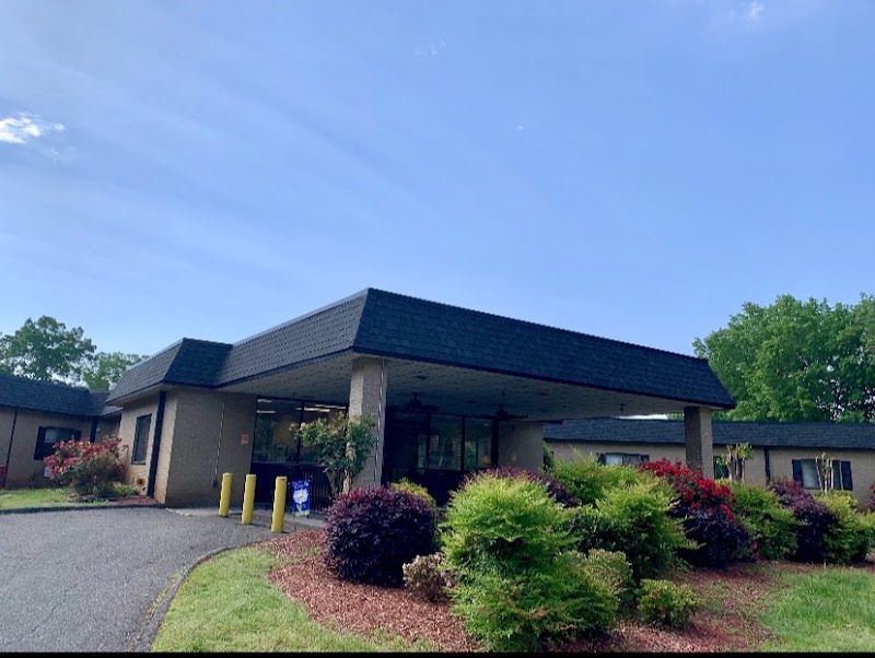 Lincolnton Rehabilitation Center nursing home in Lincolnton, NC - Photo 2 of 5