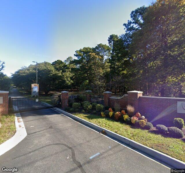 Davis Health Care Center nursing home in Wilmington, NC - Photo 2 of 3