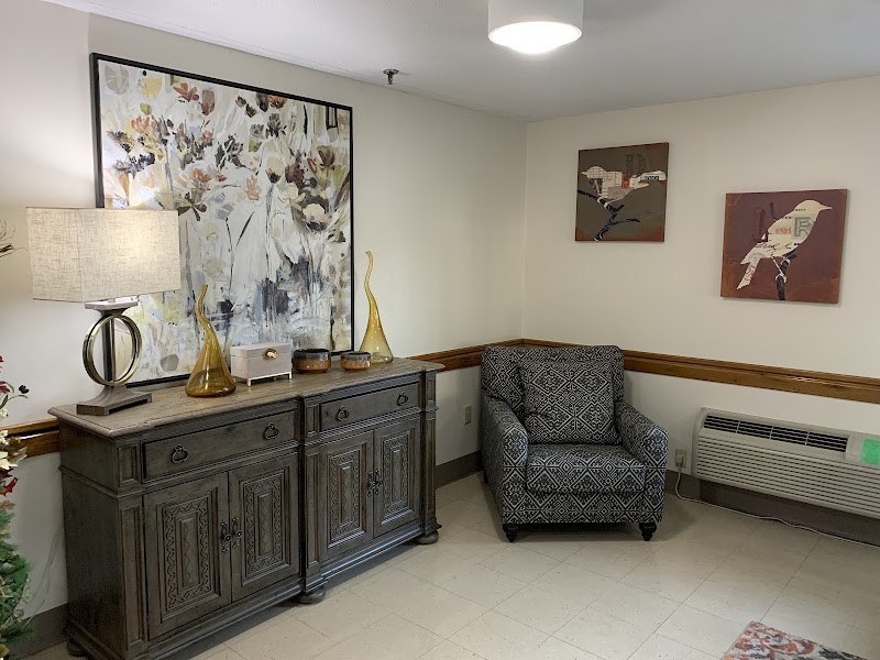 Yadkin Nursing and Care Center nursing home in Yadkinville, NC - Photo 3 of 7