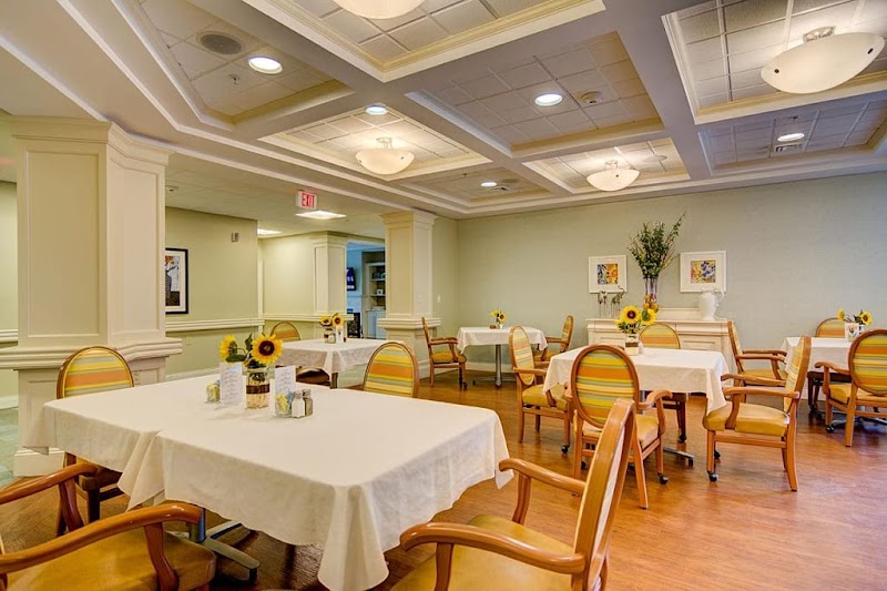 Wesley Pines Retirement Community nursing home in Lumberton, NC - Photo 4 of 10