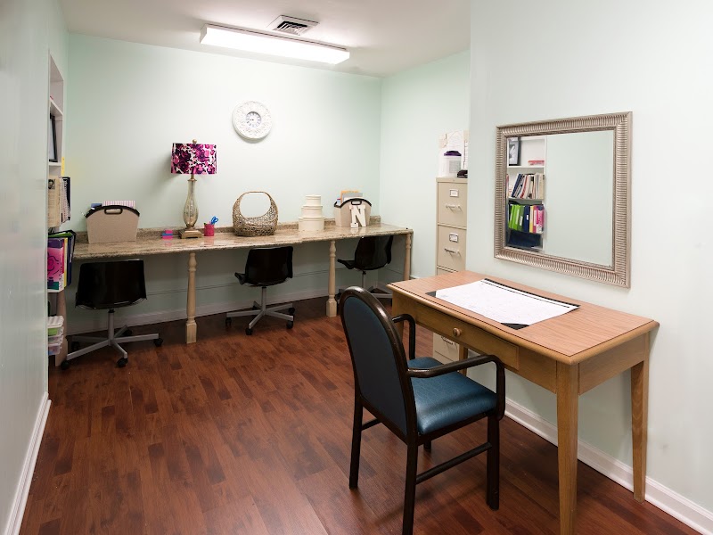 Five Oaks Rehabilitation and Care Center nursing home in Concord, NC - Photo 4 of 5