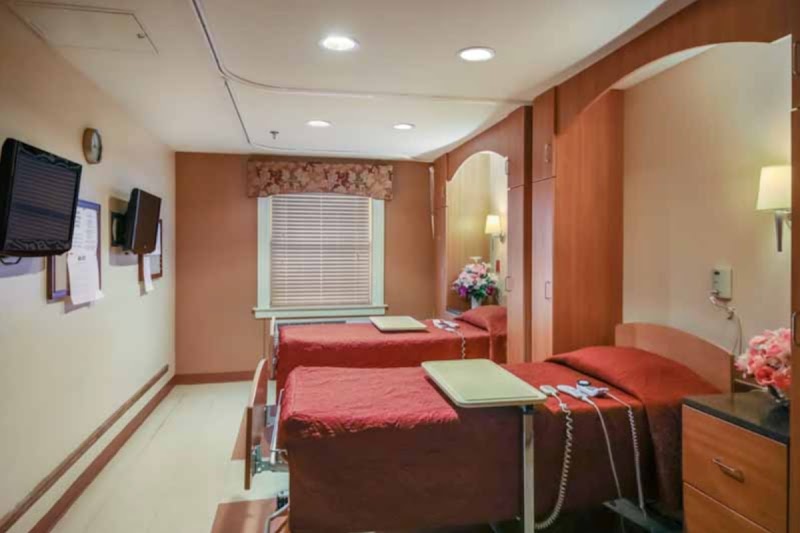 Surry Community Health Center by Harborview nursing home in Mount Airy, NC - Photo 5 of 5