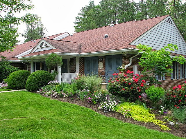 Carol Woods nursing home in Chapel Hill, NC - Photo 5 of 10