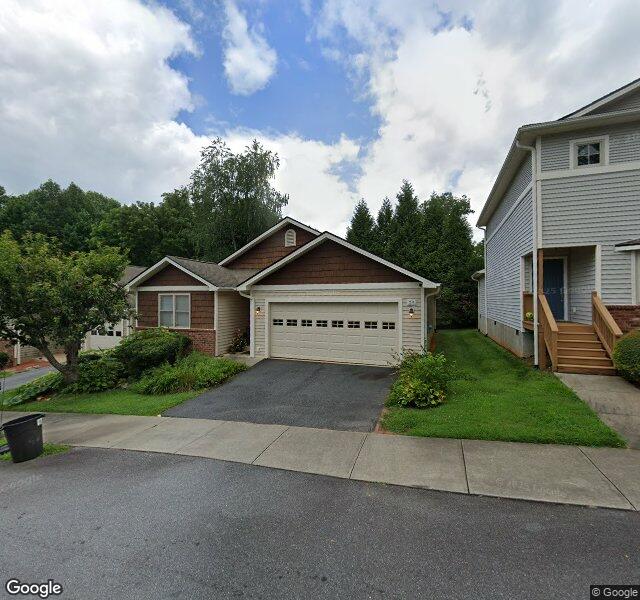 Sapphire Ridge Health and Rehabilitation nursing home in Brevard, NC - Photo 2 of 2