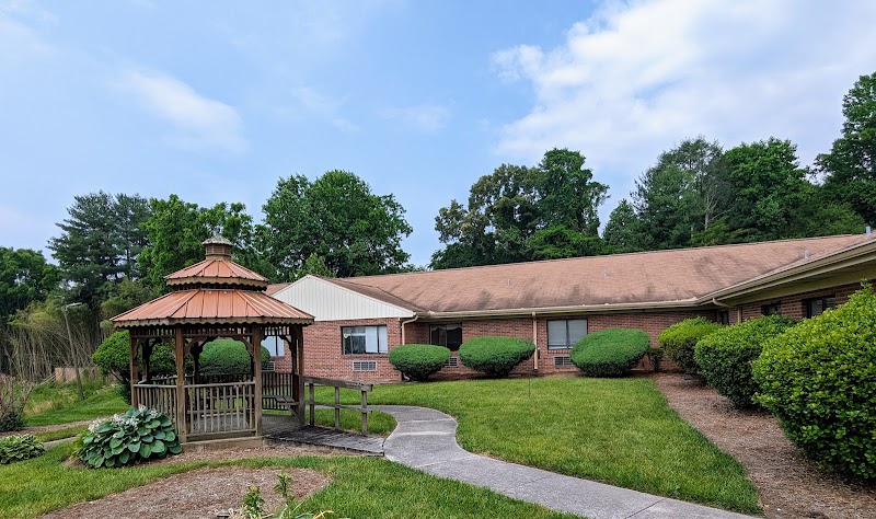 Valley Hill Health & Rehab Center nursing home in Hendersonville, NC - Photo 2 of 4