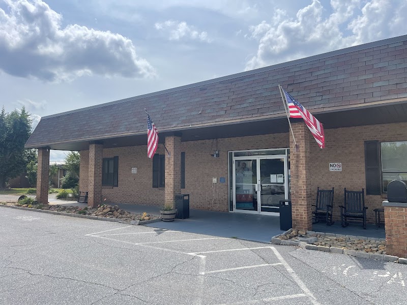 The Greens at Hickory nursing home in Hickory, NC - Photo 2 of 5