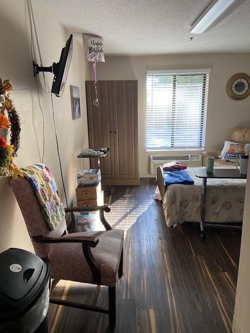 Warren Hills Nursing Center nursing home in Warrenton, NC - Photo 3 of 9