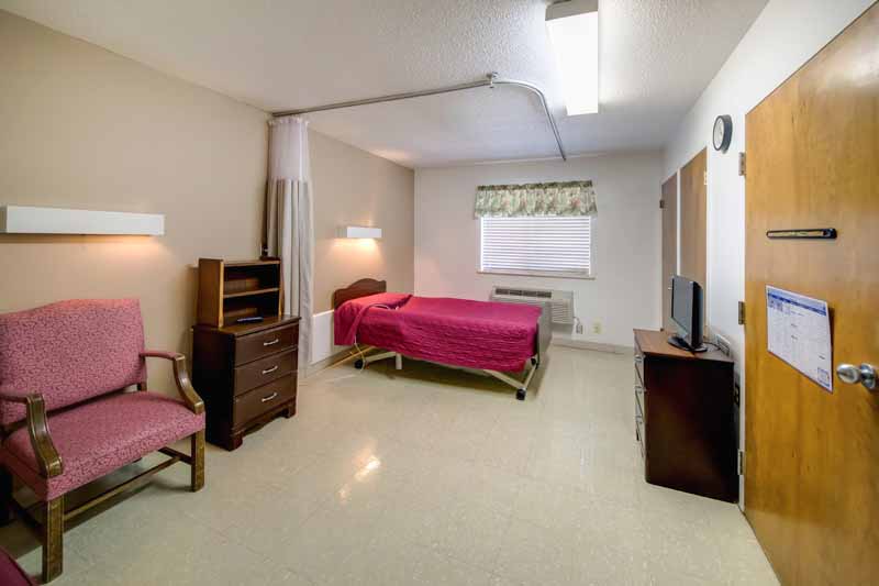 Eden Rehabilitation and Healthcare Center nursing home in Eden, NC - Photo 4 of 10