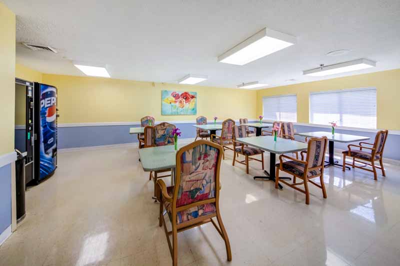 Yanceyville Rehabilitation and Healthcare Center nursing home in Yanceyville, NC - Photo 3 of 5