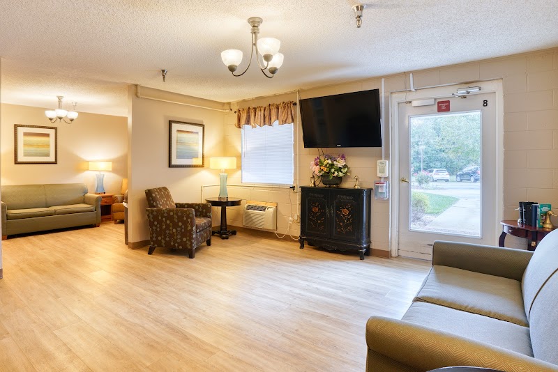 Bladen East Health And Rehab nursing home in Elizabethtown, NC - Photo 3 of 10