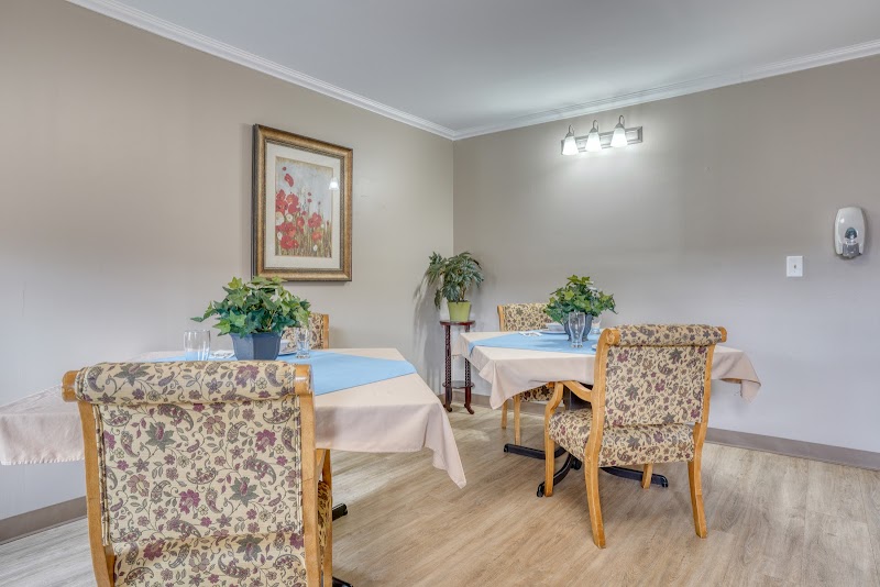 Bladen East Health And Rehab nursing home in Elizabethtown, NC - Photo 5 of 10