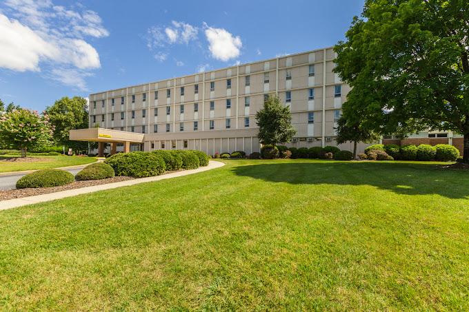 Kindred Hospital East Greensboro nursing home in Greensboro, NC - Photo 2 of 5