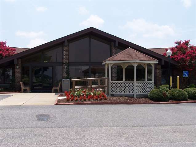 Currituck Health & Rehab Center nursing home in Barco, NC - Photo 2 of 5