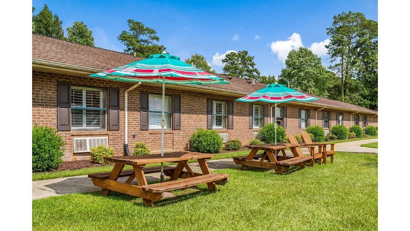 Goldsboro Rehabilitation and Healthcare Center nursing home in Goldsboro, NC - Photo 2 of 9