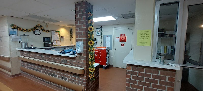 Highland House Rehabilitation and Healthcare nursing home in Fayetteville, NC - Photo 2 of 5