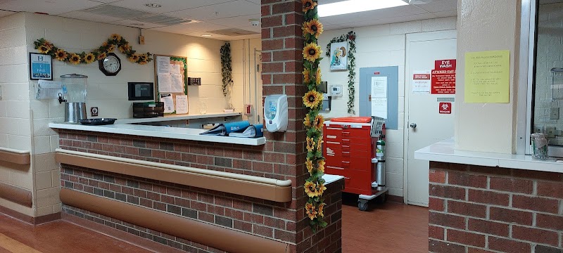 Highland House Rehabilitation and Healthcare nursing home in Fayetteville, NC - Photo 4 of 5