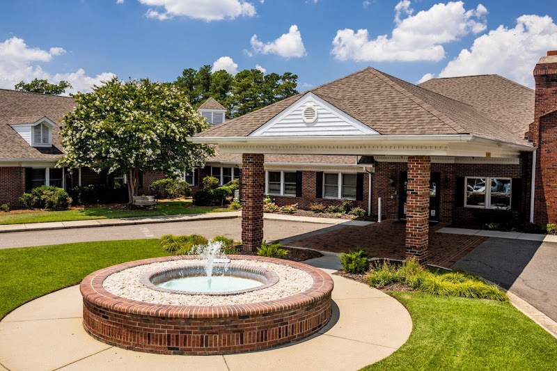 Village Green Health and Rehabilitation nursing home in Fayetteville, NC - Photo 3 of 10