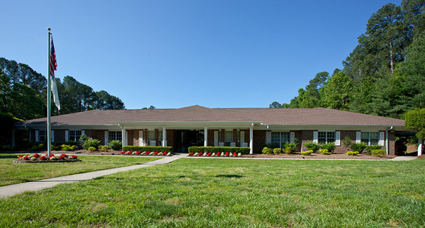The Laurels of Forest Glenn nursing home in Garner, NC - Photo 4 of 5
