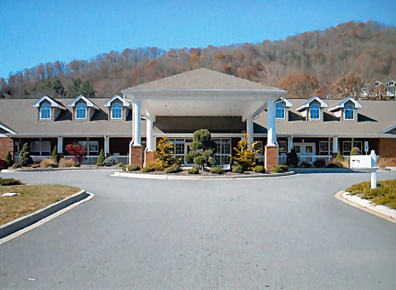 Smoky Mountain Health and Rehabilitation Center nursing home in Waynesville, NC - Photo 2 of 10