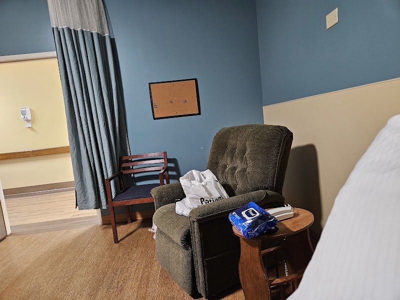 Liberty Commons Nursing & Rehabilitation Center of nursing home in Burlington, NC - Photo 3 of 10