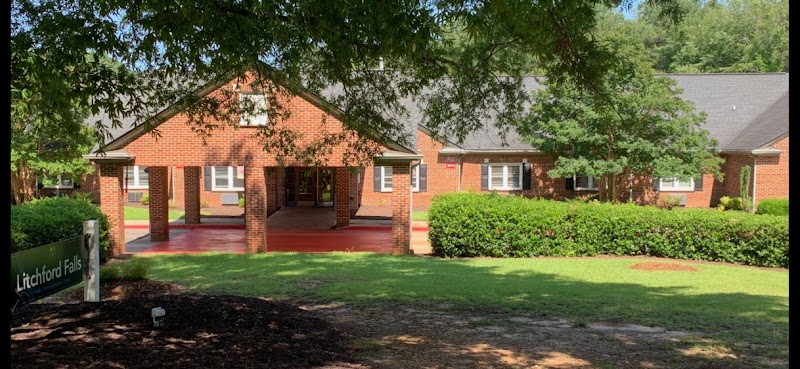 Litchford Falls Healthcare & Rehabilitation Center nursing home in Raleigh, NC - Photo 2 of 4