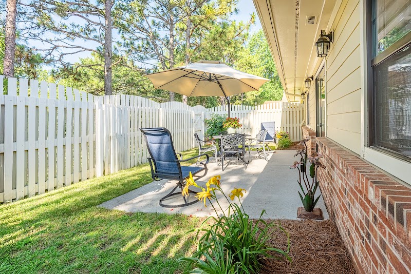 Inn at Quail Haven Village nursing home in Pinehurst, NC - Photo 2 of 5