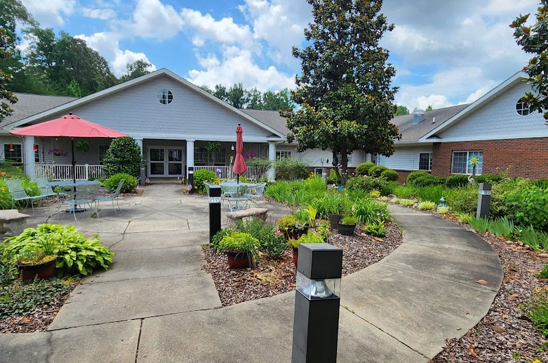 Ramseur Rehabilitation and Healthcare Center nursing home in Ramseur, NC - Photo 2 of 5