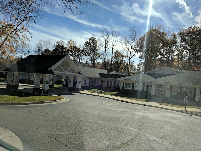Hillcrest Raleigh at Crabtree Valley nursing home in Raleigh, NC - Photo 3 of 5