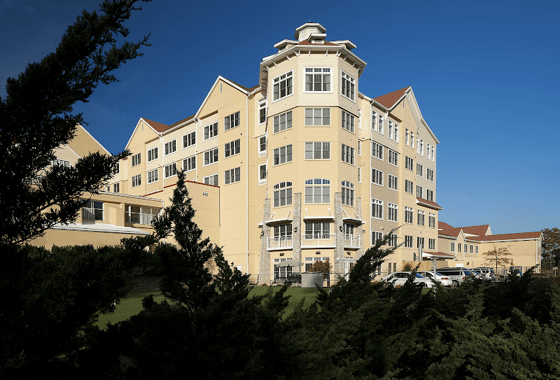 Deerfield Episcopal Retirement nursing home in Asheville, NC - Photo 2 of 10