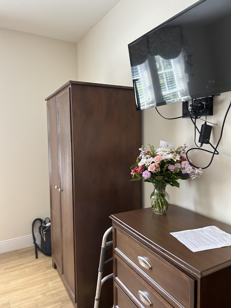 Bradley Creek Health Center nursing home in Wilmington, NC - Photo 4 of 10