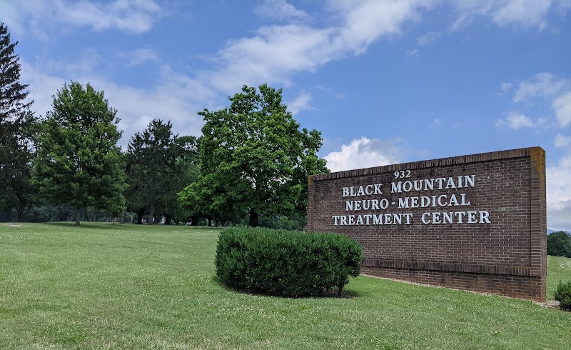 Black Mountain Neuro-Medical Treatment Center nursing home in Black Mountain, NC - Photo 3 of 5