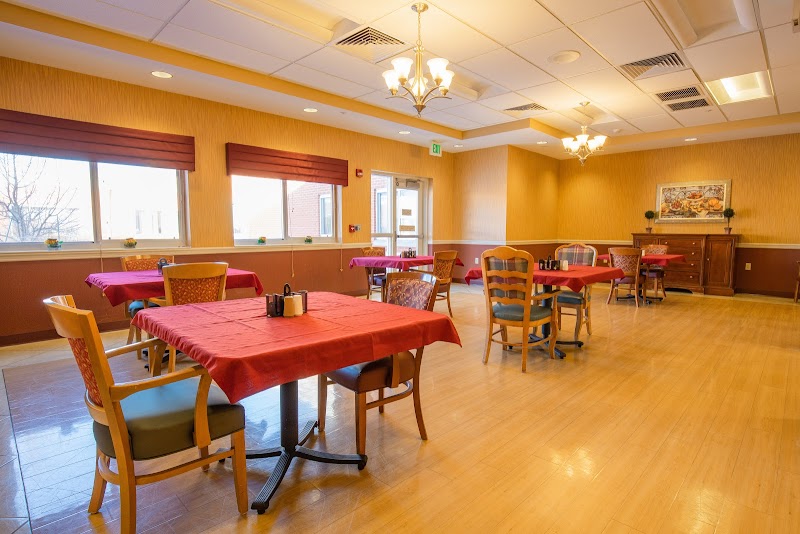 THE MEADOWS ON UNIVERSITY nursing home in FARGO, ND - Photo 3 of 5