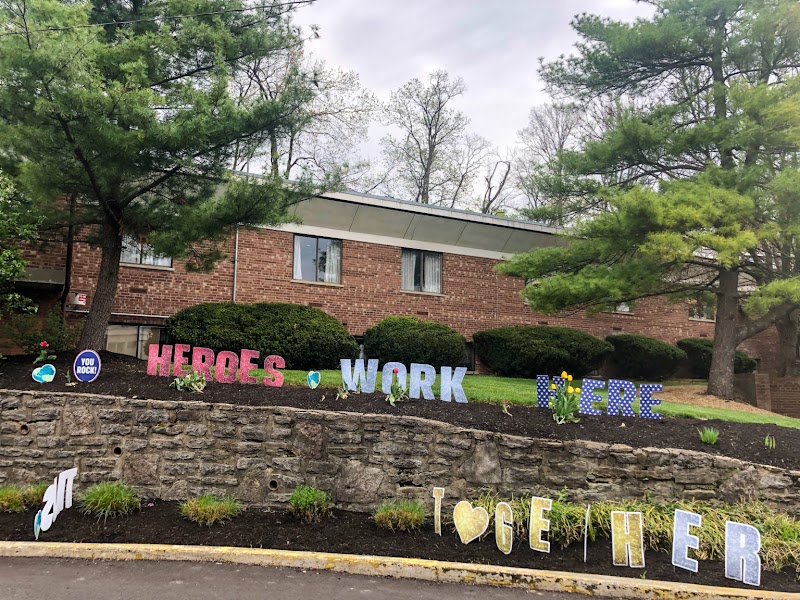 THE CHATEAU AT MOUNTAIN CREST NURSING & REHAB CTR nursing home in CINCINNATI, OH - Photo 4 of 5