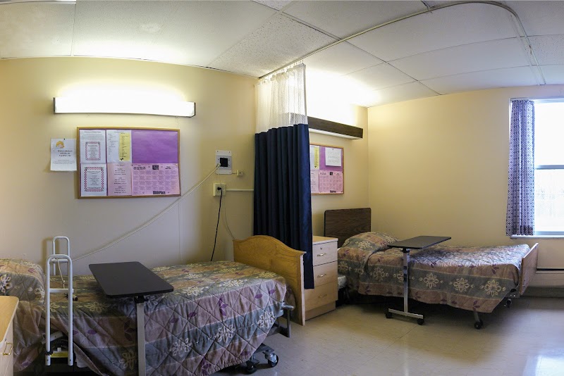 HILLSIDE PLAZA nursing home in CLEVELAND, OH - Photo 2 of 5