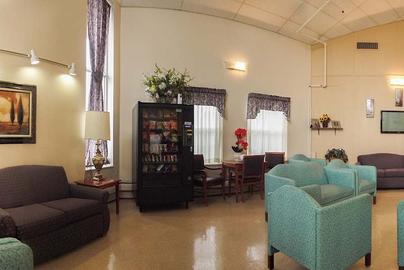 HILLSIDE PLAZA nursing home in CLEVELAND, OH - Photo 4 of 5