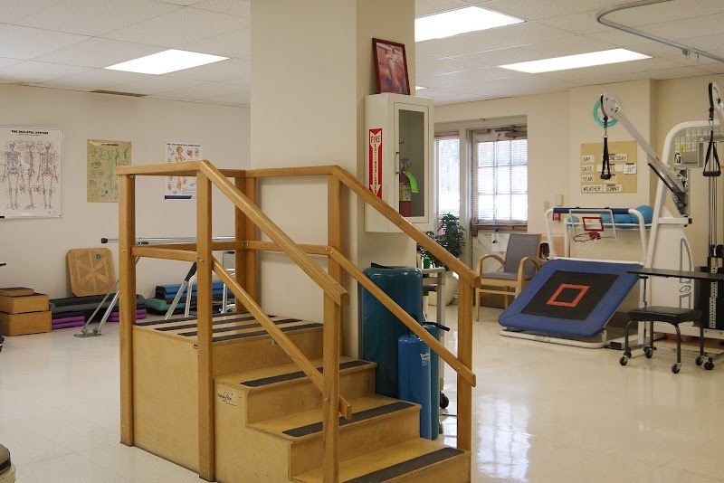 CEDARWOOD PLAZA nursing home in CLEVELAND HEIGHTS, OH - Photo 4 of 5