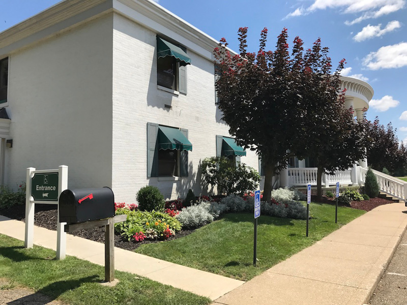 SCHOENBRUNN HEALTHCARE nursing home in NEW PHILADELPHIA, OH - Photo 2 of 5