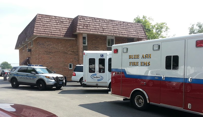 BLUE ASH CARE CENTER nursing home in CINCINNATI, OH - Photo 2 of 5