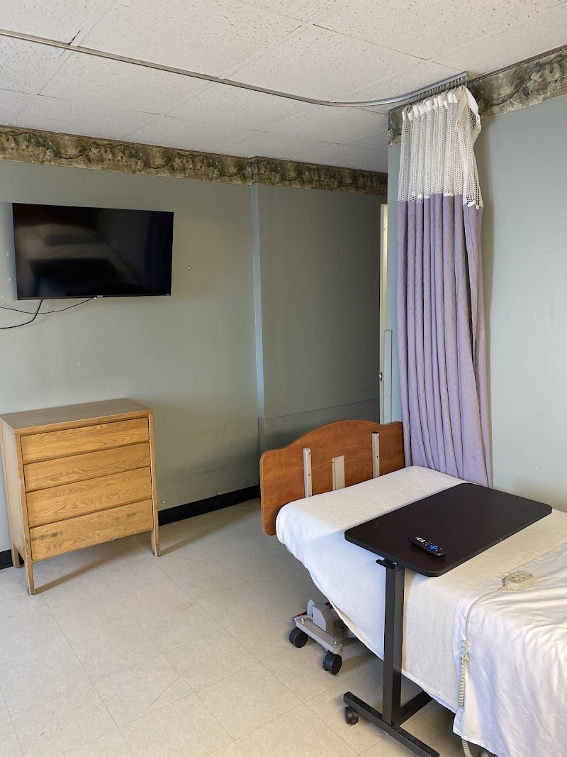 DIVINE REHABILITATION AND NURSING AT CANAL POINTE nursing home in AKRON, OH - Photo 2 of 5