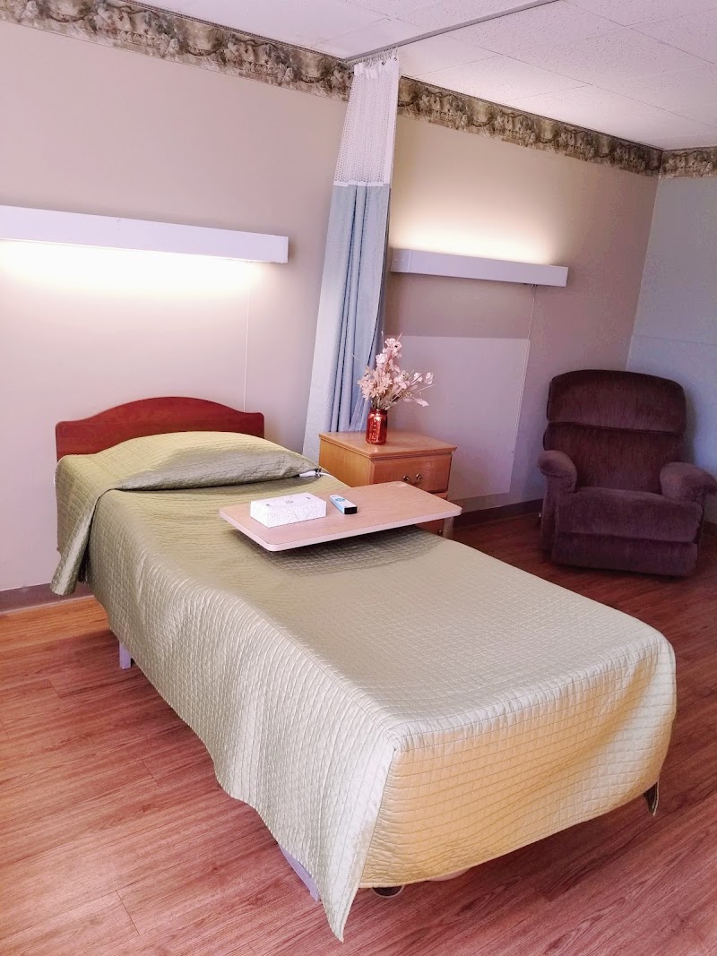 DIVINE REHABILITATION AND NURSING AT CANAL POINTE nursing home in AKRON, OH - Photo 4 of 5