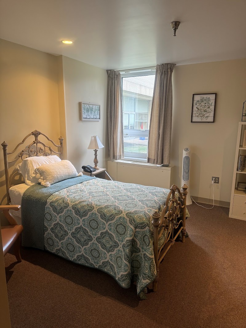 BRADFORD PLACE CARE CENTER nursing home in HAMILTON, OH - Photo 3 of 10