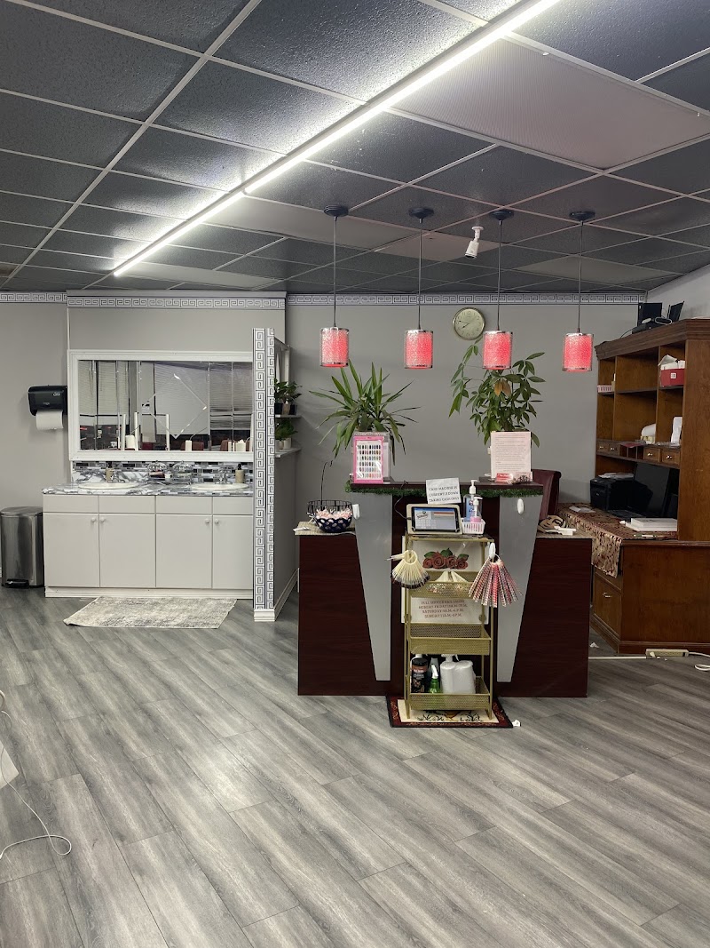 HIGHLAND SQUARE NURSING AND REHABILITATION nursing home in AKRON, OH - Photo 3 of 5