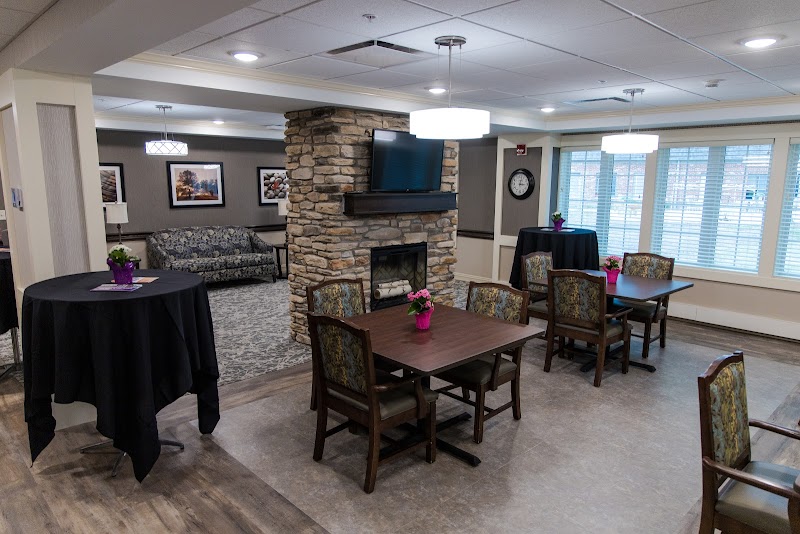 BOWLING GREEN MANOR nursing home in BOWLING GREEN, OH - Photo 3 of 10