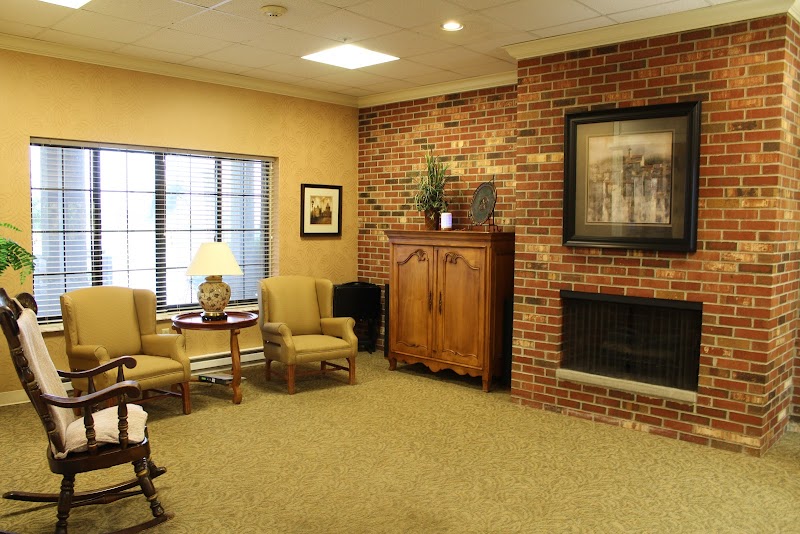 BOWLING GREEN MANOR nursing home in BOWLING GREEN, OH - Photo 4 of 10