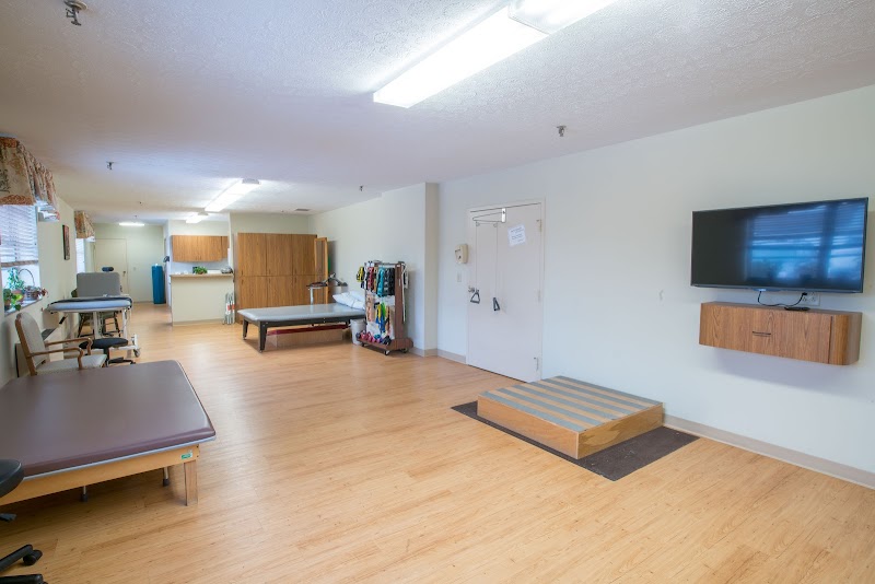 ARLINGTON CARE CENTER nursing home in NEWARK, OH - Photo 3 of 10