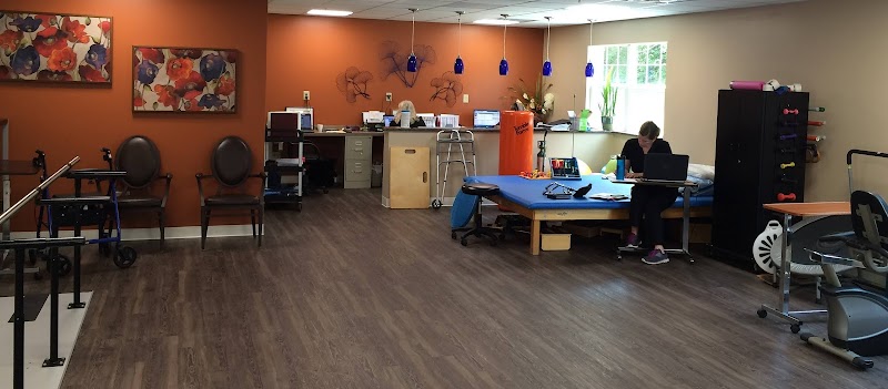 PEARLVIEW REHAB & WELLNESS CTR nursing home in BRUNSWICK, OH - Photo 3 of 10