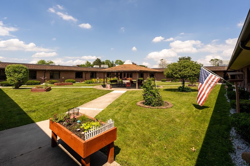 WOOD HAVEN HEALTH CARE SENIOR LIVING & REHAB nursing home in BOWLING GREEN, OH - Photo 4 of 5