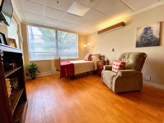 OHIO LIVING LLANFAIR nursing home in CINCINNATI, OH - Photo 3 of 10