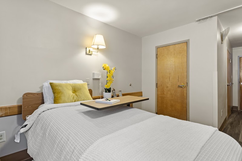 RESIDENCE AT SALEM WOODS nursing home in CINCINNATI, OH - Photo 4 of 10