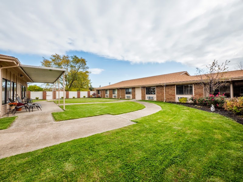 EDGEWOOD MANOR REHABILITATION  & HEALTHCARE CENTER nursing home in PORT CLINTON, OH - Photo 3 of 5